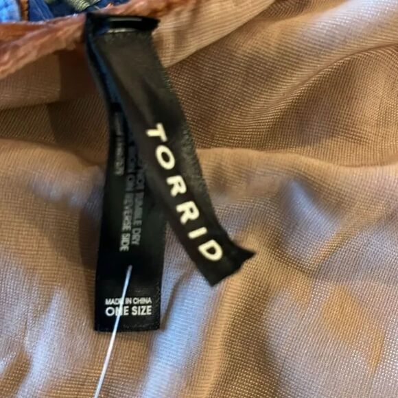 TORRID Velvet Burnout Ruana, OS! - Picture 10 of 12